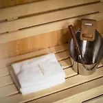 Hotel Heron Live Marina & 5*