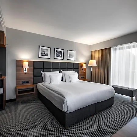 Heron Live Marina & Hotell 5*