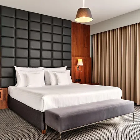 Hotel Heron Live Marina &