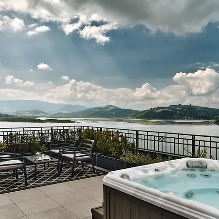 Hotell Heron Live Marina & 5*