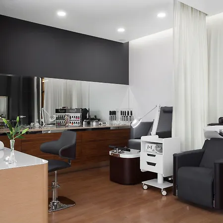 Heron Live Marina & 5*