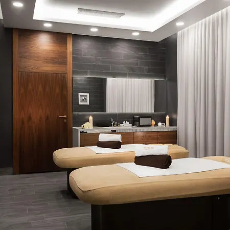 Heron Live Marina & 5*