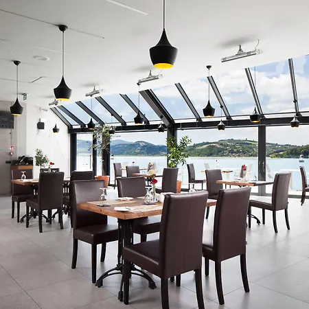 Heron Live Marina & Hotel