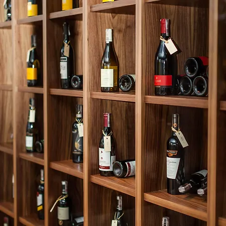 Heron Live Marina & 5*