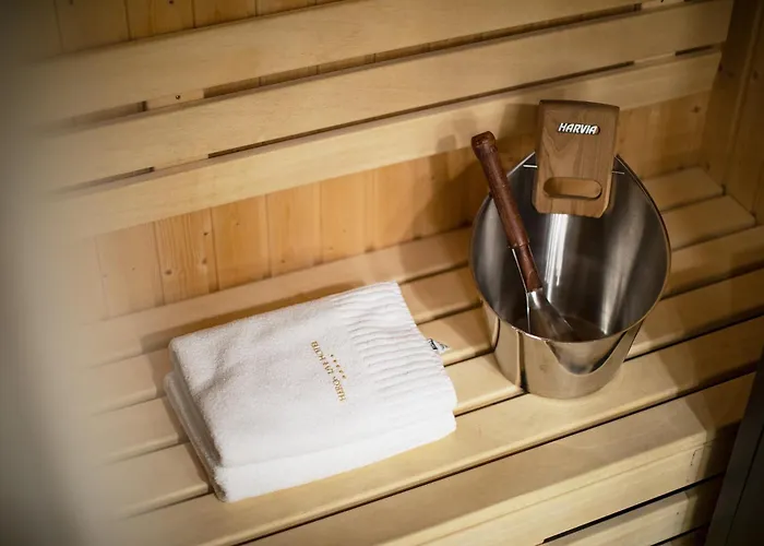 Hotel Heron Live Marina & 5*