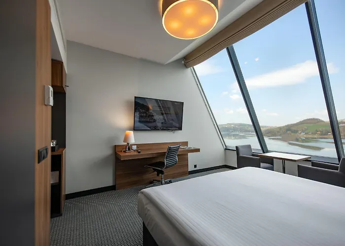 Heron Live Marina & 5*