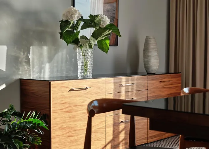 Heron Live Marina & 5*