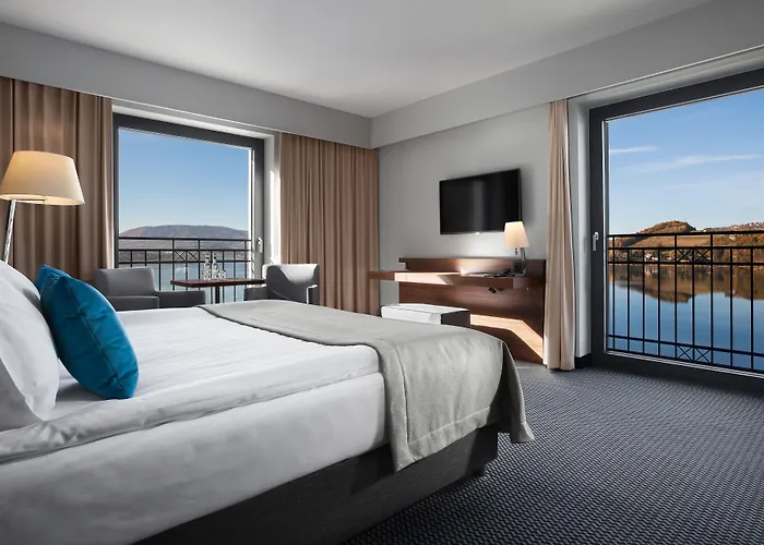 Hotel Heron Live Marina &