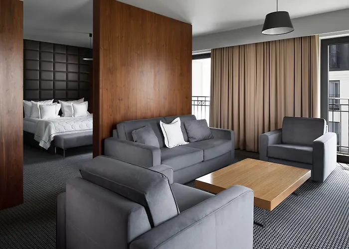 Hotel Heron Live Marina &