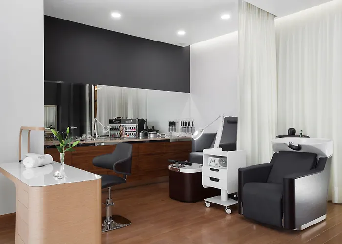 Heron Live Marina & 5*