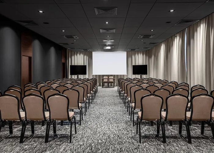 Hotel Heron Live Marina & 5*