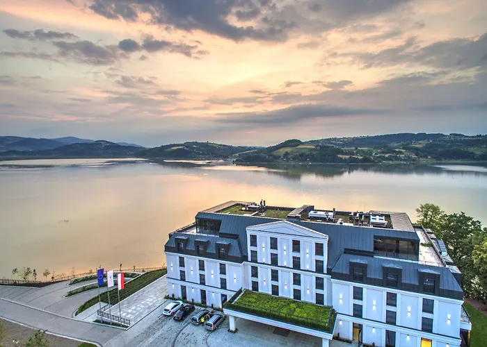 Heron Live Marina & Hotel