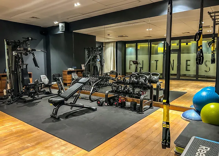 Heron Live Marina & 5*